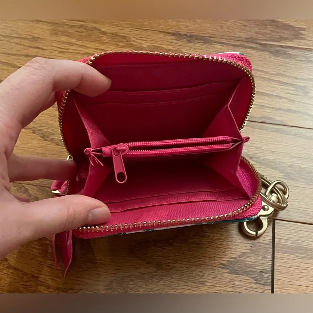 Simply Southern Palm Leaf Quilted Zip Wallet Keychain ID Case Green Pink‎